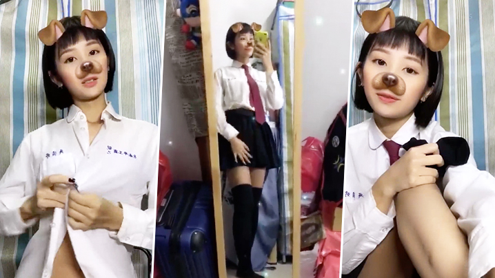 发育很好的学生妹妹对着镜子脱.光拍嫩逼二次元女神挑逗